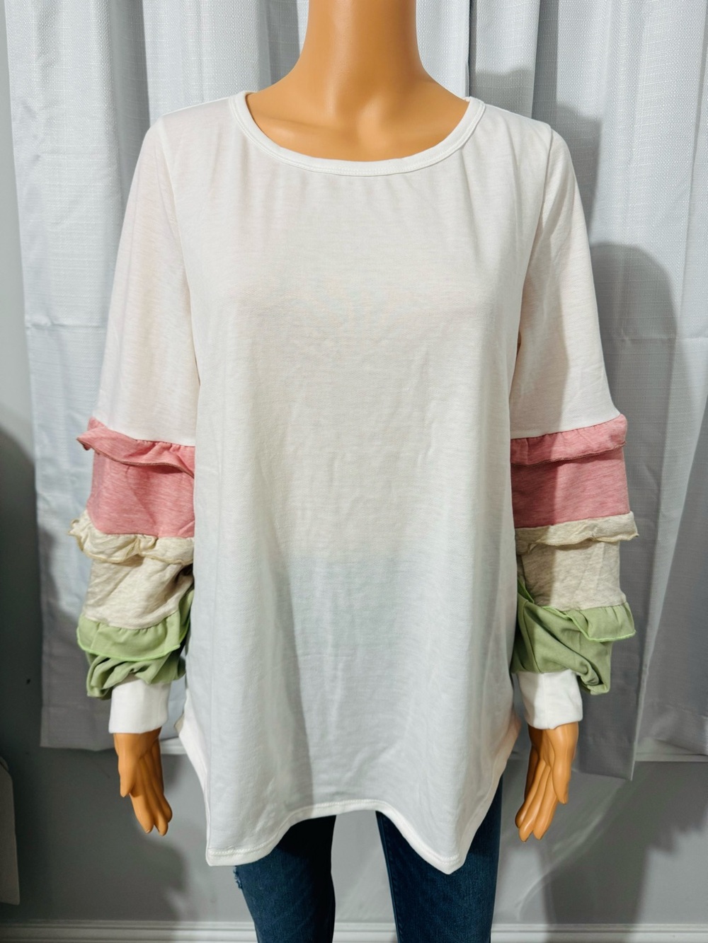 Cute Bibi size S white relaxed pink green ruffle long sleeves pullover shirt